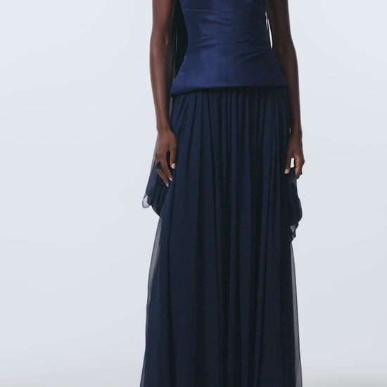 Monique Lhuillier Spring 2026 Navy Stretch Mikado/Chiffon Strapless dropped waist corset gown and shawl - video.