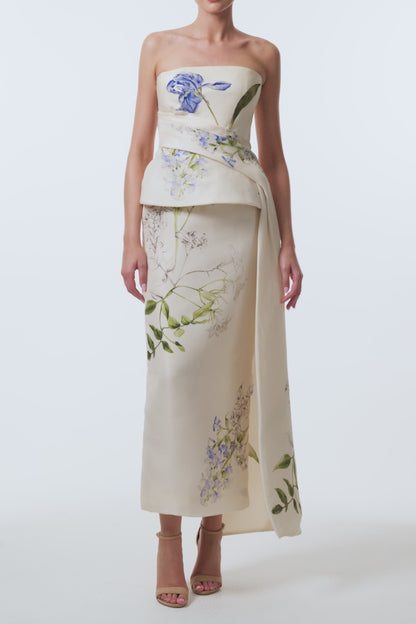 Monique Lhuillier Spring 2026 Iris Bouquet
Printed Gazar Strapless draped peplum gown - video.