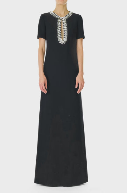 Monique Lhuillier Spring 2025 Short sleeve caftan with jeweled neckline in Noir Wool/Silk Suiting - video.