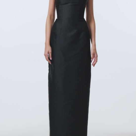 Monique Lhuillier Spring 2026 Noir Mikado Embroidered lapel column gown - video.