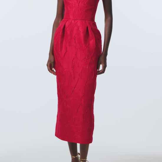 Monique Lhuillier Spring 2026 Poppy Linear Rose Jacquard Strapless Cocktail Dress - video.