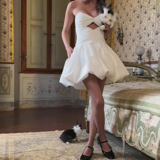 Monique Lhuillier 'Mon Cheri' strapless cocktail dress with sweetheart, peek-a-boo bodice and bubble-hem skirt in silk white taffeta fabric - video.