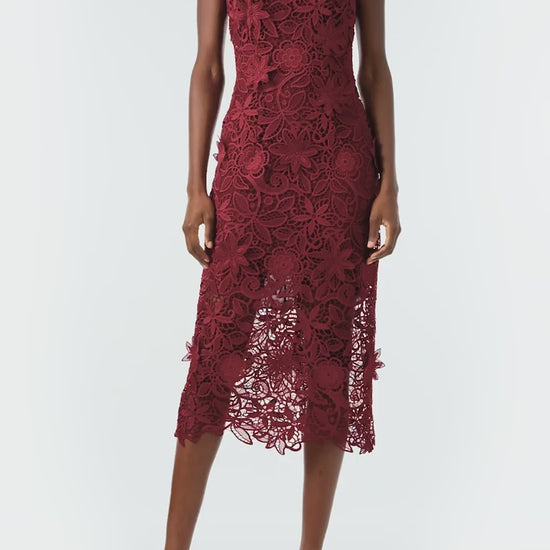 Monique Lhuillier Fall 2024 Sleeveless sheath with jewel neckline in Merlot Daisy Guipure Lace - video.