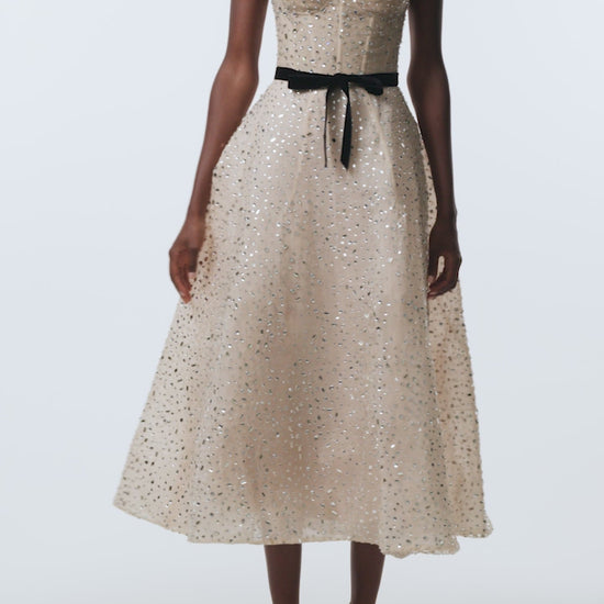 Nude Hot Fix Organza Sweetheart tea
- length cocktail dress with velvet belt- video.