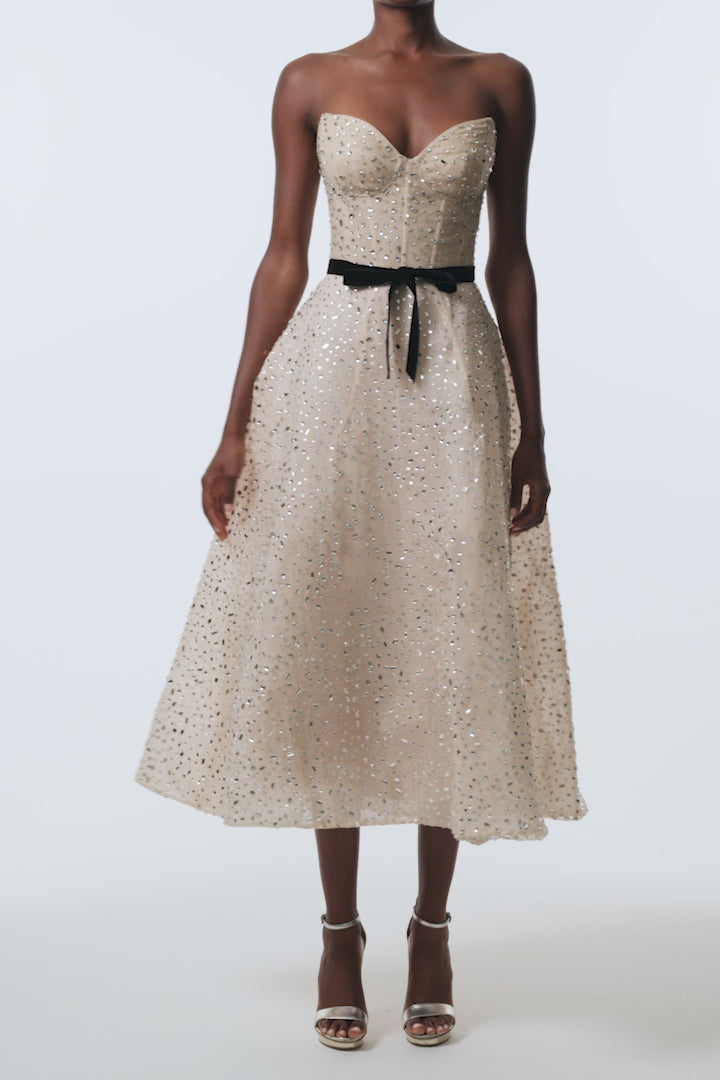 Nude Hot Fix Organza Sweetheart tea
- length cocktail dress with velvet belt- video.