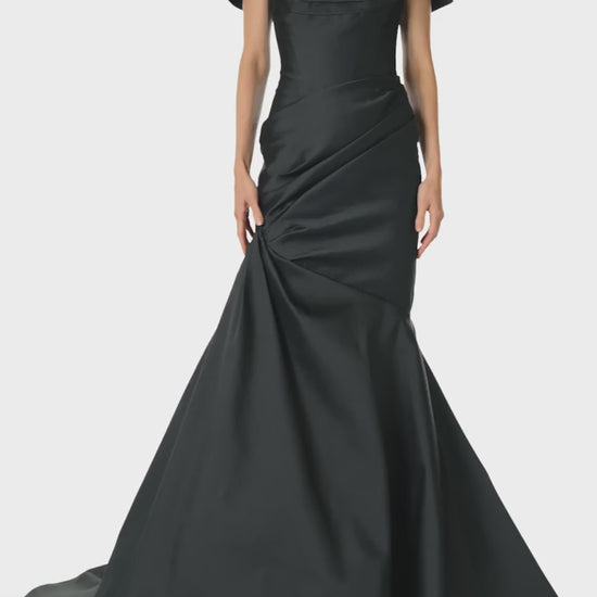 Monique Lhuillier Fall 2024 off-the-shoulder, draped gown with trumpet skirt and low back - video.