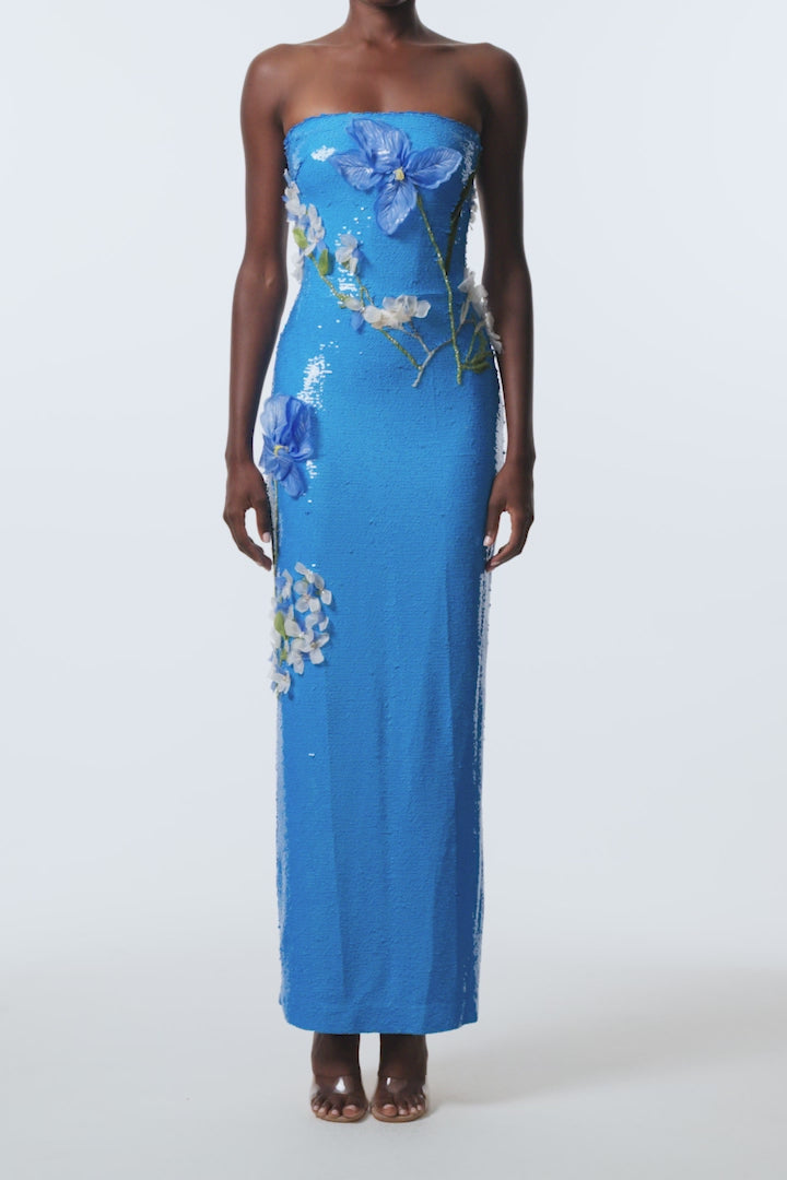 Monique Lhuillier Spring 2026 Strapless embroidered sequin column gown in Bluebelle Iris Bouquet Embroidered
Sequin - video.