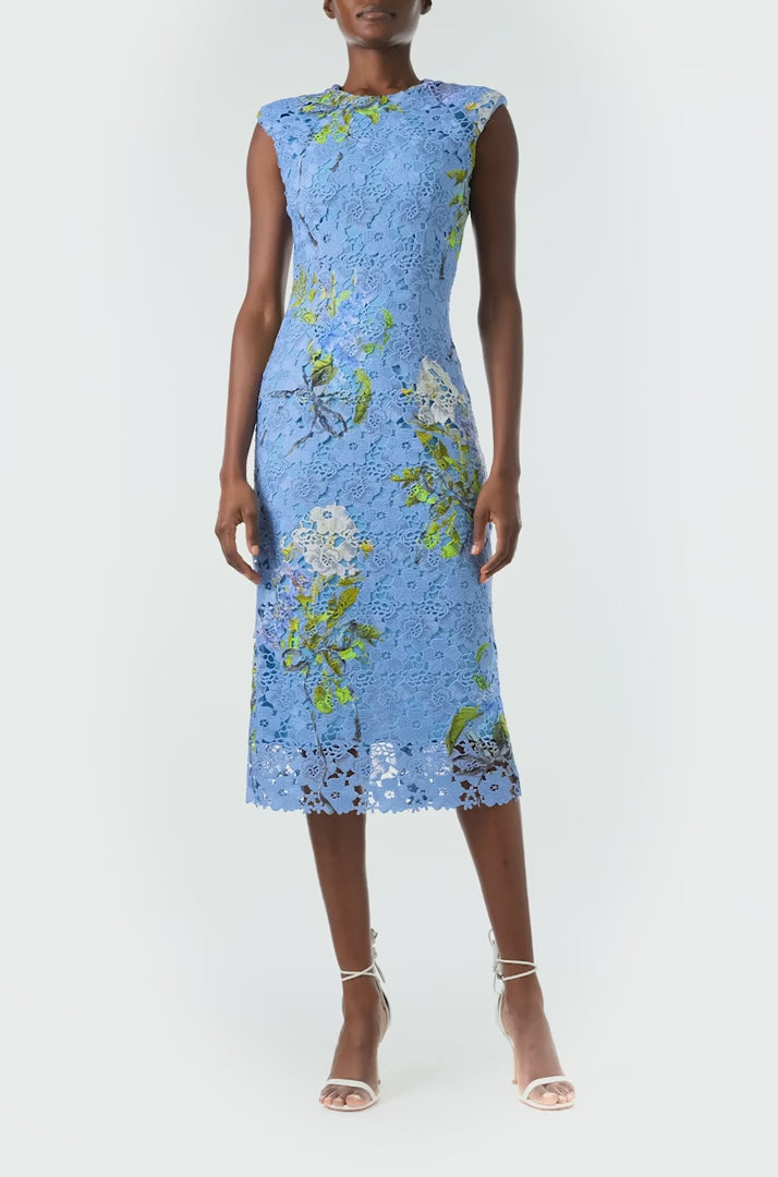 Monique Lhuillier Fall 2024 sleeveless, jewel neckline blue floral printed lace sheath - video.