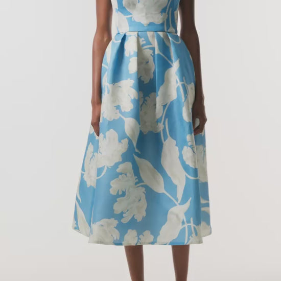 Monique Lhuillier Spring 2023 Bluebelle/Multi Floral Printed Pique Gazar strapless full skirt midi dress with pockets - video.