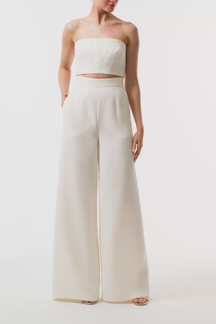 Monique Lhuillier Spring 2025 wide leg palazzo trouser in silk white wool suiting - video.